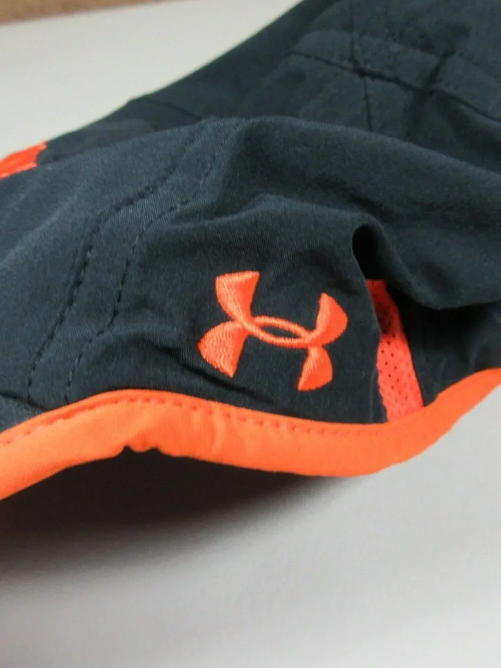 Under Armour mens charcoal an orange Tough Mudder running strapback hat OS EUC